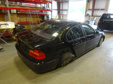 Load image into Gallery viewer, Fog Light BMW 320i 330i 325i 2002 02 2003 03 2004 04 2005 05 - NW82076
