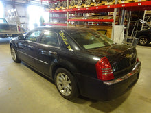 Load image into Gallery viewer, Computer Dodge 300C 2006 - NW26588
