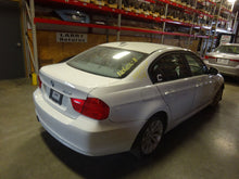 Load image into Gallery viewer, [INVENTORYCAR_YEAR_MAKE_MODEL] SIDE MARKER LAMP LIGHT Fender Mounted Right - NW82123

