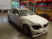 Load image into Gallery viewer, [INVENTORYCAR_YEAR_MAKE_MODEL] SIDE MARKER LAMP LIGHT Fender Mounted Right - NW82123
