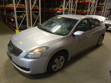 Load image into Gallery viewer, AXLE SHAFT Nissan Altima 07 08 09 10 11 12 13 MT Right - NW10996

