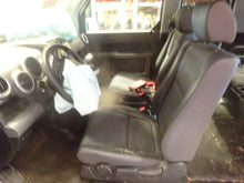 Load image into Gallery viewer, RADIO Honda Element 2004 04  AM FM CD - NW232020
