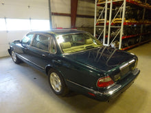 Load image into Gallery viewer, FOG LIGHT Jaguar XJ8 1998 98 1999 99 00 01 02 03 - NW82807
