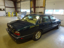 Load image into Gallery viewer, FOG LIGHT Jaguar XJ8 1998 98 1999 99 00 01 02 03 - NW82807
