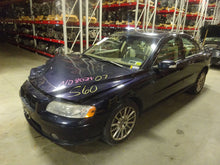 Load image into Gallery viewer, TRANSMISSION COMPUTER Volvo S60 V70 XC90 05 06 07 - NW39121
