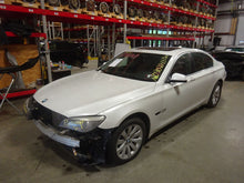 Load image into Gallery viewer, REAR AXLE SHAFT 550i Gt 650i 740i 740il 750 HYBRID 750i 09-19 AT Left - NW10758
