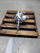 Load image into Gallery viewer, ONSTAR CONTROL MODULE COMPUTER Lacrosse Lesabre CTS Escalade 02-07 - NW26131
