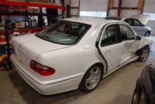 Load image into Gallery viewer, STEERING RACK E320 E430 E55 2000 00 - NW169221
