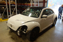 Load image into Gallery viewer, AXLE SHAFT Volkswagen Beetle 2012 12 2013 13 2014 14 AT Left - NW14342
