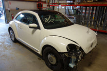 Load image into Gallery viewer, AXLE SHAFT Volkswagen Beetle 2012 12 2013 13 2014 14 AT Left - NW14342
