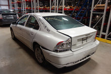 Load image into Gallery viewer, CV AXLE SHAFT Volvo S60 V70 01 02 03 04 05 - 09 Right - NW14622
