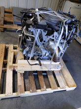 Load image into Gallery viewer, STARTER MOTOR C250 C300 C350 C63 E300 E350 E400 E550 E63 12-13 - NW170779
