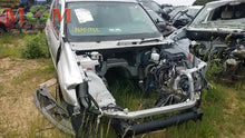 Load image into Gallery viewer, [INVENTORYCAR_YEAR_MAKE_MODEL] TRANSFER CASE - MM2202176
