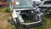 Load image into Gallery viewer, [INVENTORYCAR_YEAR_MAKE_MODEL] TRANSFER CASE - MM2202176
