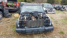 Load image into Gallery viewer, TRANSFER CASE Jeep Cherokee 97 98 99 00 01 - MM2351738
