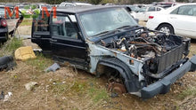 Load image into Gallery viewer, TRANSFER CASE Jeep Cherokee 97 98 99 00 01 - MM2351738
