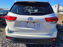 Load image into Gallery viewer, TRANSMISSION Toyota Highlander Venza 2009-2018 FWD VIN A - MM2955384
