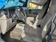 Load image into Gallery viewer, TRANSMISSION Jeep TJ Wrangler 2005 05 2006 06 - MM2967026

