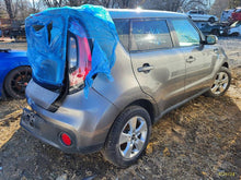Load image into Gallery viewer, Transmission Kia Soul 2018 - MM2993115
