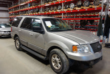 Load image into Gallery viewer, TRANSFER CASE Ford Expedition 2003 03 2004 04 - NW176482
