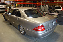 Load image into Gallery viewer, REMOTE CD CHANGER C230 C240 C280 C32 C320 C350 C55 CL500 CL55 03-07 - NW139066
