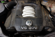 Load image into Gallery viewer, CV AXLE SHAFT Audi A4 Passat 96 97 98 99 - 04 05 Left - NW14465
