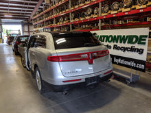 Load image into Gallery viewer, Axle Shaft Lincoln MKT 2013 - NW9372

