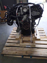 Load image into Gallery viewer, Grille Cadillac SRX 2004 - NW97871
