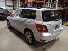 Load image into Gallery viewer, INTERIOR REAR VIEW MIRROR E250 Van C230 C250 C300 C350 C63 CLS400 08-16 - NW117224
