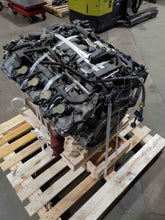 Load image into Gallery viewer, RADIATOR GL350 ML550 R320 R350 2009 09 2010 10 2011 11 12 13 - NW211028
