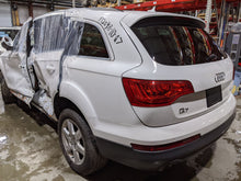 Load image into Gallery viewer, CARRIER ASSEMBLY Volkswagen Touareg Audi Q7 2004 04 2005 05 06 07 08 09 10 Rear - NW212339
