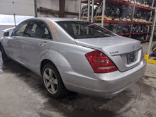 Load image into Gallery viewer, [INVENTORYCAR_YEAR_MAKE_MODEL] REAR AXLE SHAFT - NW225510
