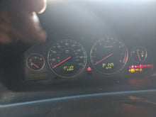 Load image into Gallery viewer, HEADLIGHT LAMP ASSEMBLY Volvo C70 S70 V70 XC70 01 02 03 04 Right - NW273204

