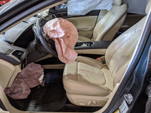 Load image into Gallery viewer, RADIO Lincoln MKZ 2015 15 2016 16  AM FM CD MP3 - NW231189
