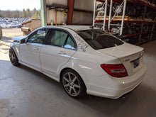 Load image into Gallery viewer, POWER STEERING PUMP C250 C300 C350 C63 E300 E350 E400 E550 E63 12-14 - NW344637
