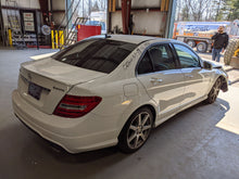 Load image into Gallery viewer, POWER STEERING PUMP C250 C300 C350 C63 E300 E350 E400 E550 E63 12-14 - NW344637
