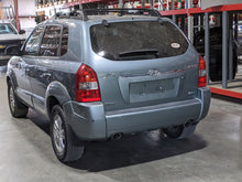 Load image into Gallery viewer, RADIATOR FAN ASSEMBLY Sportage Tucson 2005 05 2006 06 2.7L - NW246579
