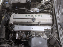 Load image into Gallery viewer, FRONT SPINDLE Jaguar XJ12 XJ6 1988 88 89 90 - 97 Left - NW241987
