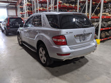 Load image into Gallery viewer, CARRIER ASSEMBLY ML350 2006 06 2007 07 2008 08 09 10 11 Rear - NW240983
