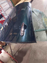 Load image into Gallery viewer, Fuse Box Pontiac Solstice 2006 - NW486451
