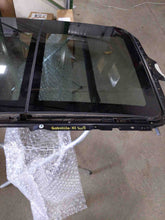 Load image into Gallery viewer, CARRIER ASSEMBLY BMW  X3 2005 05 2006 06 Front - NW240797
