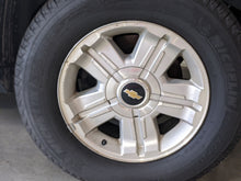 Load image into Gallery viewer, Air Cleaner Box  SUBURBAN 1500 2013 - NW221804
