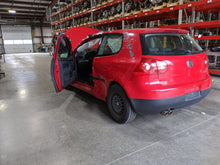 Load image into Gallery viewer, WIPER MOTOR VOLKSWAGON EOS GOLF JETTA RABBIT 05 - 07 - NW428000
