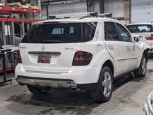 Load image into Gallery viewer, REAR DRIVE SHAFT ML320 ML350 ML550 2006 06 2007 07 08 09 10 11 - NW273288
