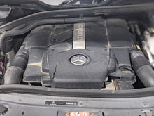 Load image into Gallery viewer, CV AXLE SHAFT ML320 ML350 GL320 GL450 2007 07 2008 08 Right - NW273051
