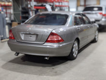 Load image into Gallery viewer, REMOTE CD CHANGER C230 C240 C280 C32 C320 C350 C55 CL500 CL55 03-07 - NW276916
