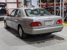 Load image into Gallery viewer, STEERING RACK E320 E300d E430 1996 96 1997 97 98 99 - NW277704
