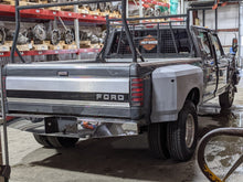 Load image into Gallery viewer, Air Cleaner Box  FORD F350 PICKUP 1994 - NW278381
