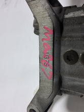 Load image into Gallery viewer, AC COMPRESSOR Nissan Sentra 2001 01 02 03 04 05 06 - MM14256
