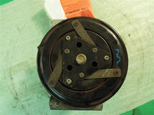 Load image into Gallery viewer, AC COMPRESSOR QX4 Pathfinder 2001 01 2002 02 2003 03 04 - MM22640
